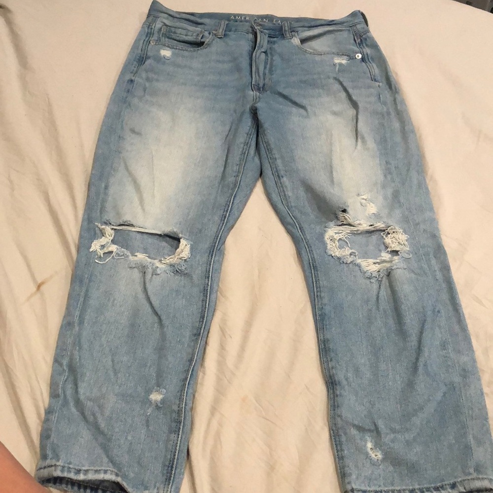 American Eagle size 6 Cropped Mom Jean - cropped ankle